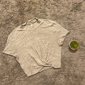 Gray short sleeve crop top